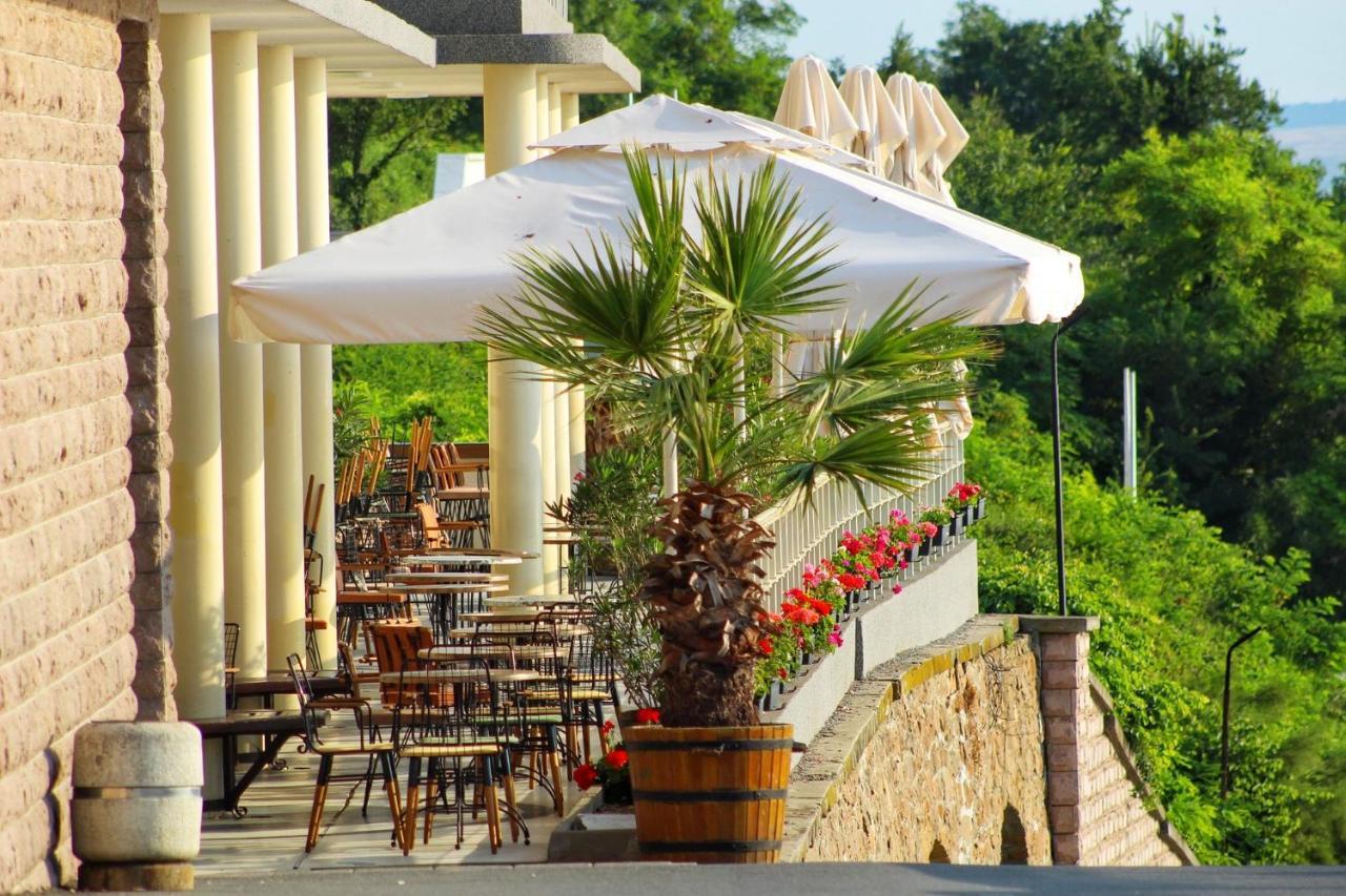 Luxury Versailles Apartments Center Opera Burgas Extérieur photo