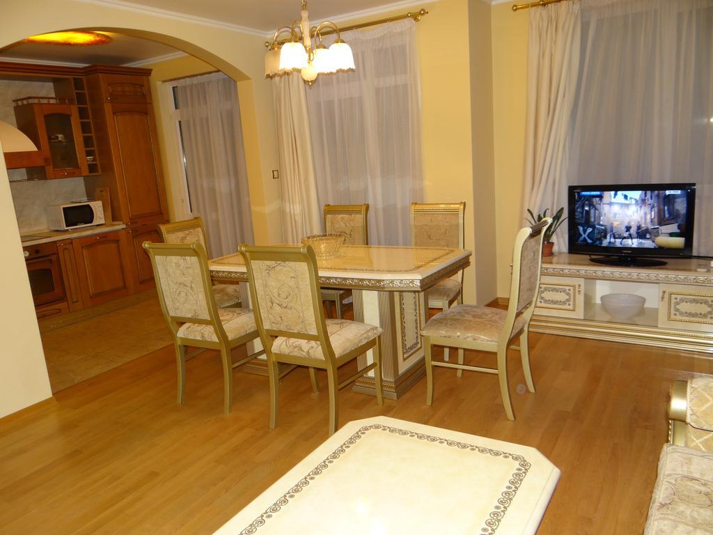 Luxury Versailles Apartments Center Opera Burgas Extérieur photo