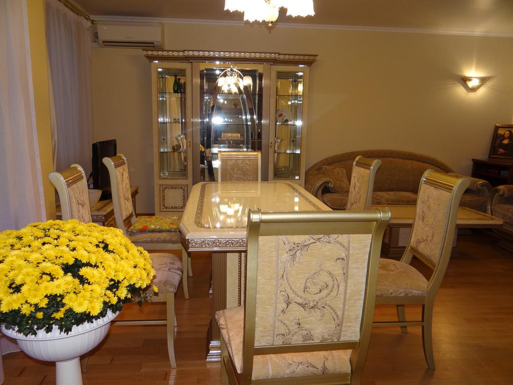Luxury Versailles Apartments Center Opera Burgas Chambre photo